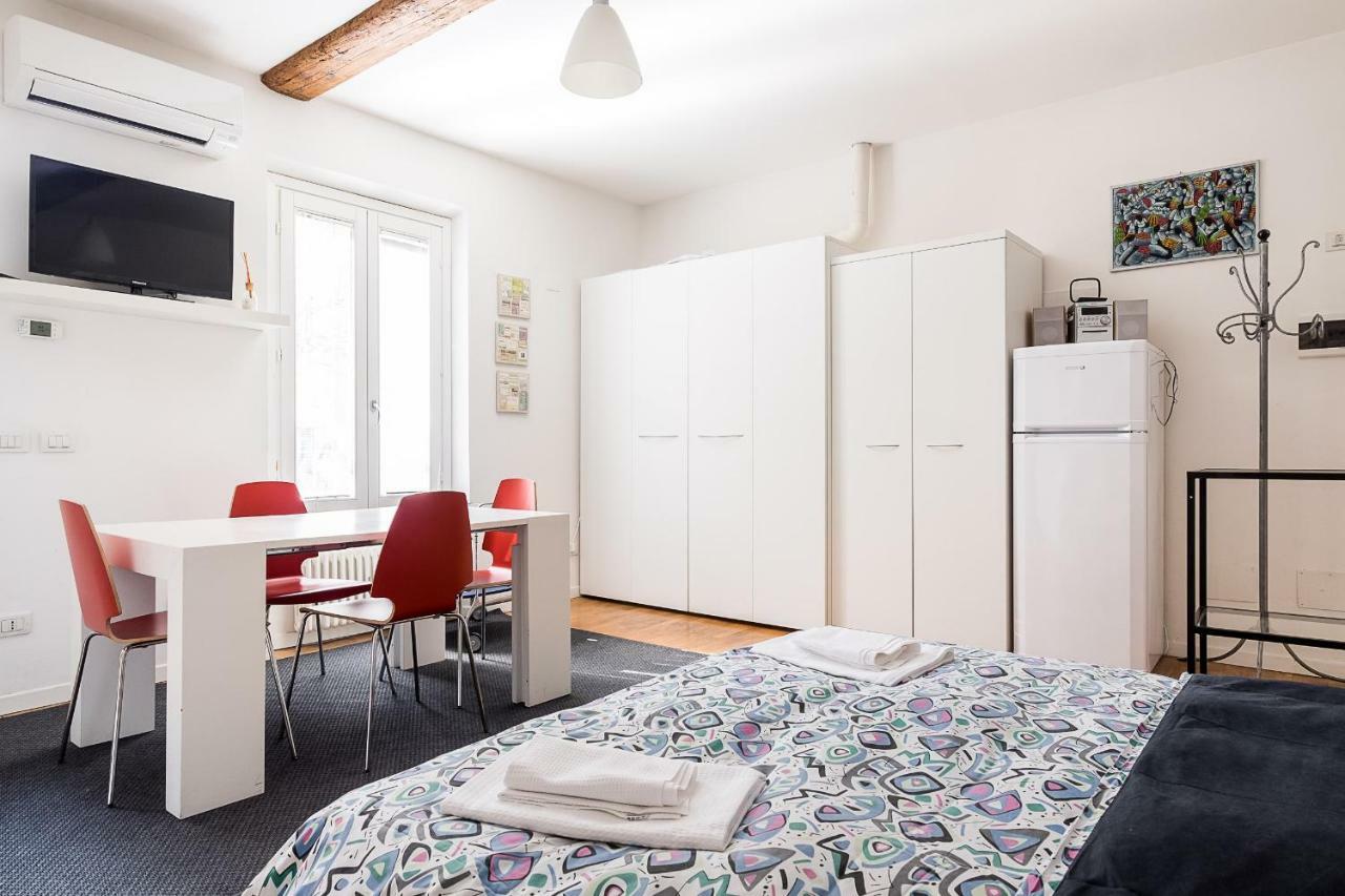 Travel House Bologna Apartment Bagian luar foto